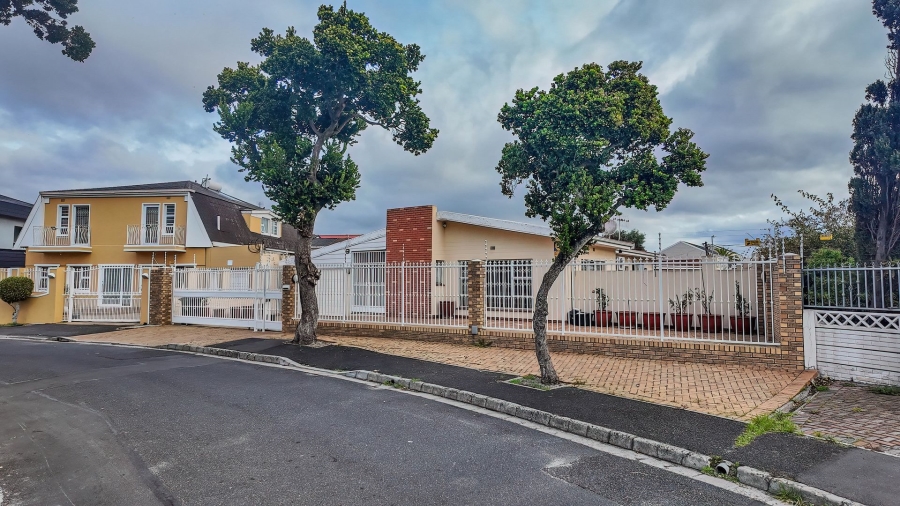 3 Bedroom Property for Sale in Gatesville Western Cape